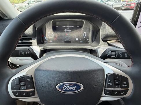 Used 2026 Ford Explorer Active w/ Active Comfort Package AWD/4WD image 24