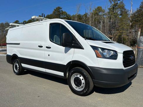 Used 2019 Ford Transit 250 130 Low Roof RWD image 2