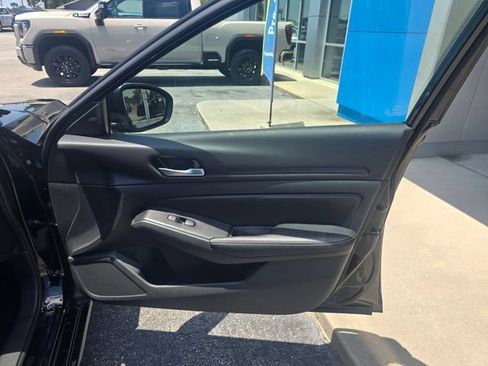 Used 2024 Nissan Altima 2.5 SV w/ SV Premium Package FWD image 44