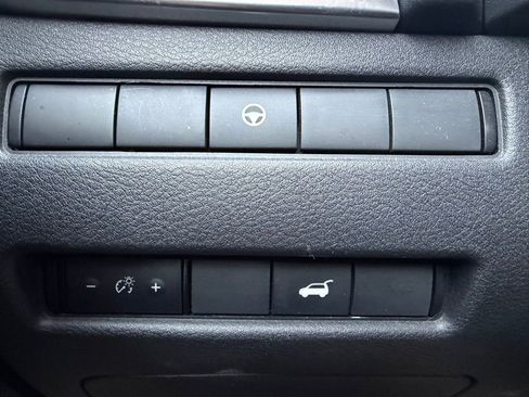 Used 2023 Nissan Rogue SL image 21