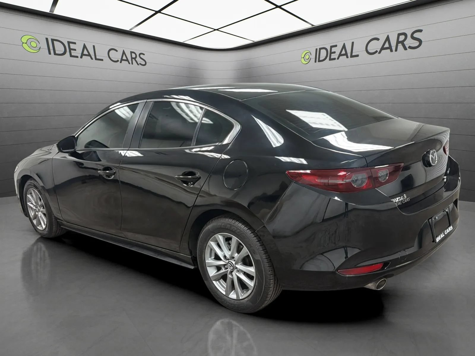 Used 2021 MAZDA MAZDA3 Sedan FWD image 7