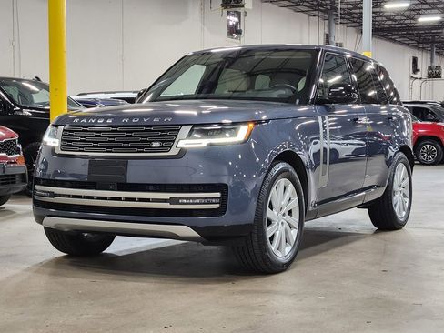 Used 2024 Land Rover Range Rover SE image 4