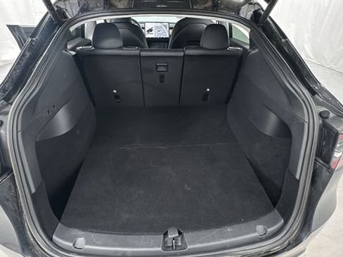 Used 2021 Tesla Model Y Performance image 15