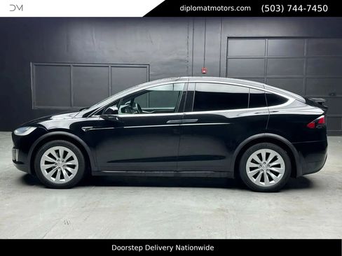 Used 2017 Tesla Model X 100D image 3