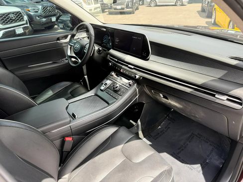 Used 2024 Hyundai Palisade Limited AWD/4WD image 23