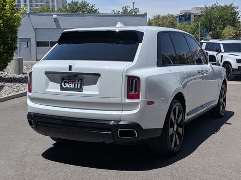Used 2022 Rolls-Royce Cullinan w/ Dark Exterior Package AWD/4WD image 5