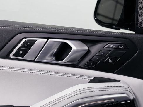 Used 2024 BMW X6 xDrive40i w/ Executive Package image 6