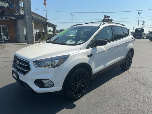 Used 2019 Ford Escape SE w/ SE Sport Appearance Package AWD/4WD image 1