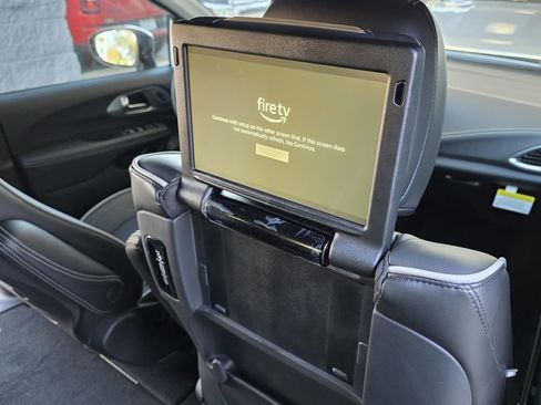 New 2026 Chrysler Pacifica Limited w/ Uconnect Theater Family Group AWD/4WD image 12