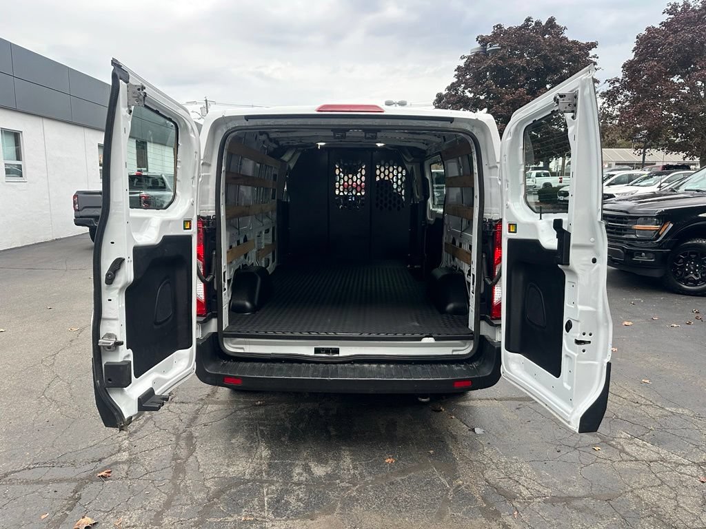 Used 2025 Ford Transit 250 Low Roof w/ Exterior Upgrade Package RWD image 9
