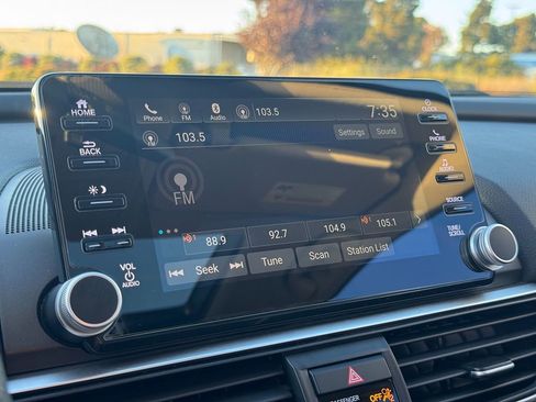 Used 2019 Honda Accord EX image 41