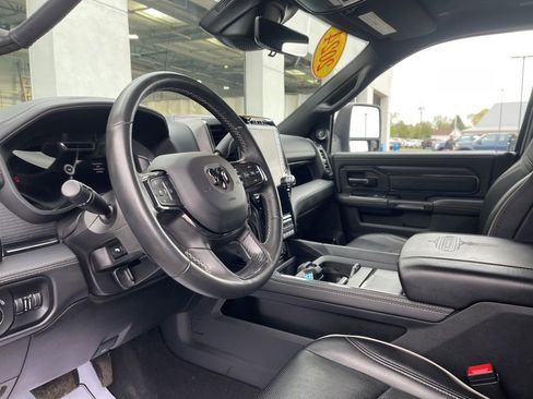 Used 2024 RAM 3500 Limited AWD/4WD image 11