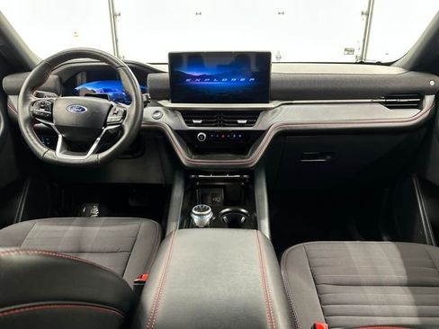 Used 2025 Ford Explorer ST-Line image 15