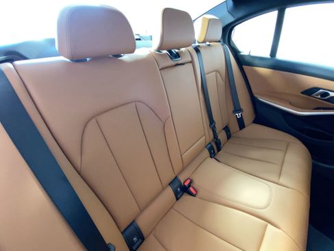 Used 2026 BMW 330i Sedan w/ M Sport Package image 31