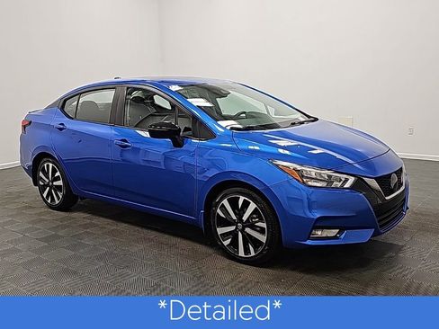 Used 2021 Nissan Versa SR image 3