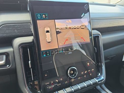 New 2026 GMC Yukon AT4 Ultimate AWD/4WD image 14