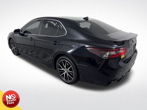 Used 2023 Toyota Camry SE FWD image 6