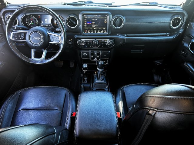 Used 2023 Jeep Wrangler Unlimited Sahara w/ Cold Weather Group AWD/4WD image 30