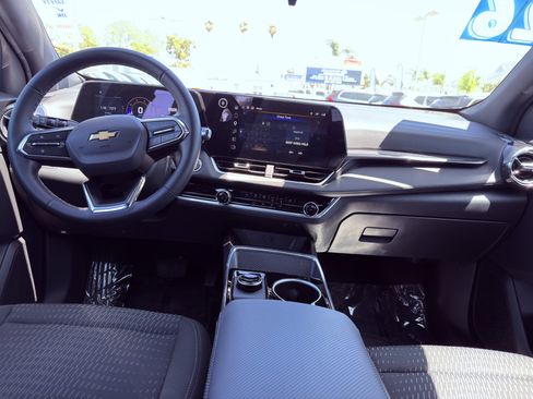 Used 2026 Chevrolet Equinox LT image 20