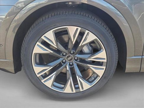 New 2026 Audi Q8 Premium Plus AWD/4WD image 10