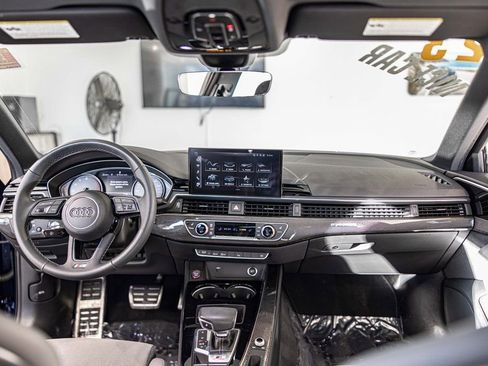 Used 2023 Audi S4 Premium w/ Convenience Package image 34