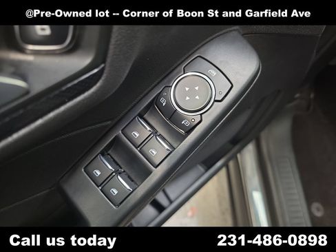 Used 2025 Ford Escape ST-Line Select AWD/4WD image 28