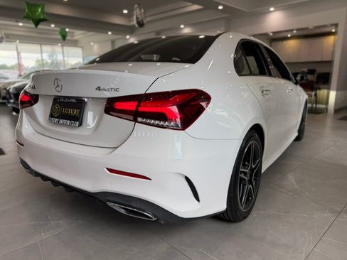 Used 2022 Mercedes-Benz A 220 4MATIC w/ AMG Line image 9