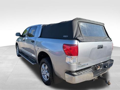 Used 2010 Toyota Tundra 4x4 CrewMax image 3