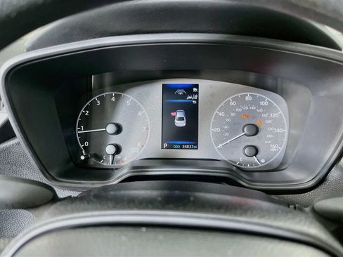 Used 2025 Toyota Corolla LE FWD image 17