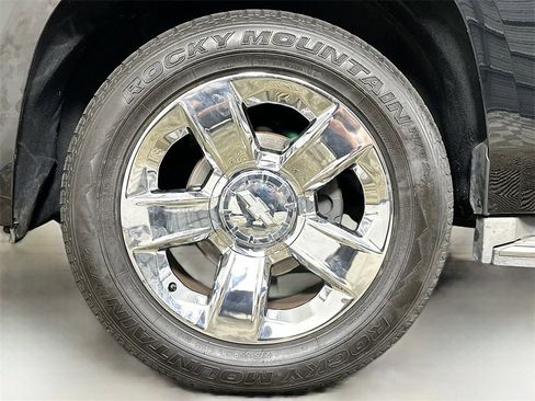 Used 2015 Chevrolet Tahoe LTZ image 41