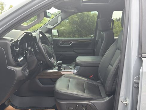 Used 2024 Chevrolet Silverado 1500 RST AWD/4WD image 14