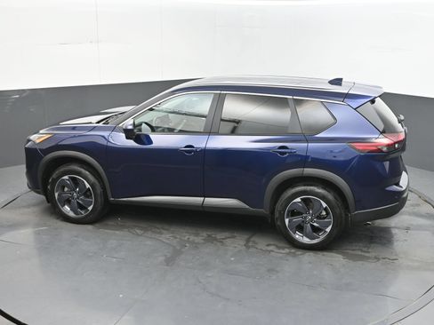 Used 2025 Nissan Rogue SV FWD image 24