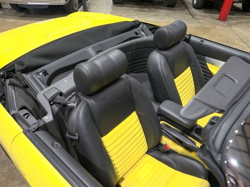 Used 2002 Ford Thunderbird RWD image 18