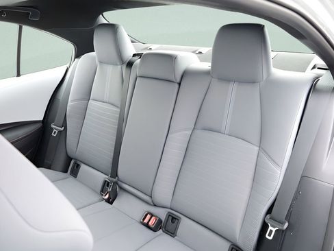 Certified 2025 Toyota Corolla SE w/ SE Premium Package image 21