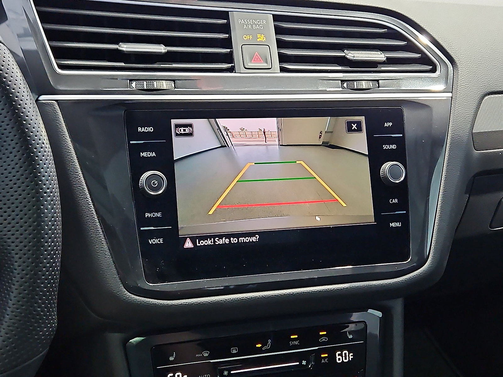 Certified 2024 Volkswagen Tiguan SE R-Line w/ MDO Package, Three-Row FWD image 18