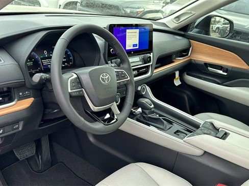 New 2026 Toyota Grand Highlander Limited image 16