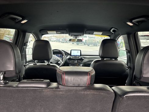 Used 2023 Ford Escape ST-Line image 10