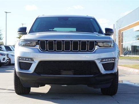 Certified 2023 Jeep Grand Cherokee Limited image 2