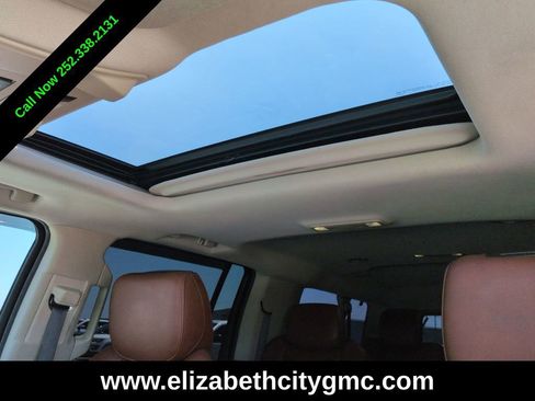 Used 2017 Cadillac Escalade ESV Luxury AWD/4WD image 24