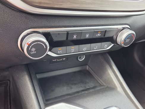 Used 2025 Nissan Altima 2.5 SV FWD image 20