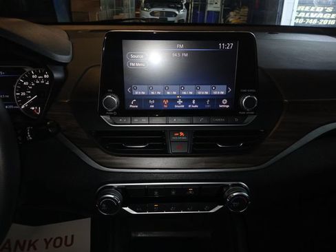 Used 2025 Nissan Altima 2.5 SV FWD image 21