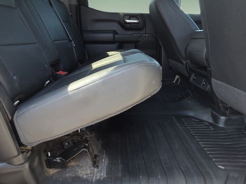 Used 2024 Chevrolet Silverado 1500 W/T w/ WT Value Package AWD/4WD image 17