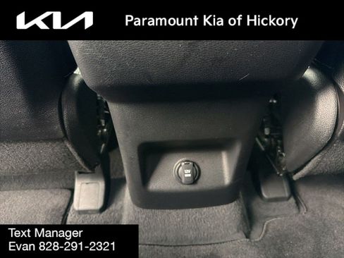 Used 2025 Kia Telluride S AWD/4WD image 15