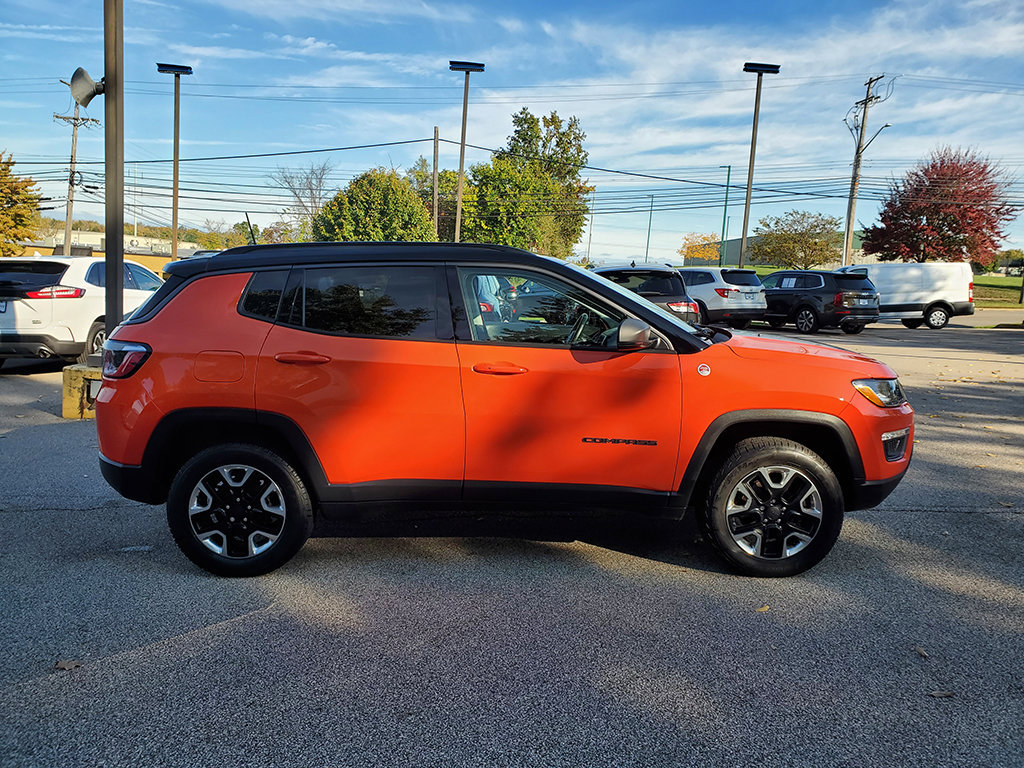 Used 2018 Jeep Compass Trailhawk w/ Cold Weather Group AWD/4WD image 4