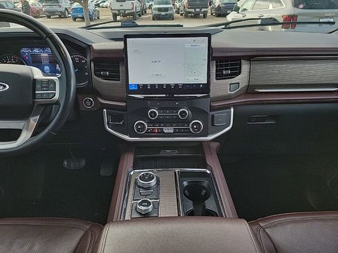 Used 2023 Ford Expedition Max Limited image 12