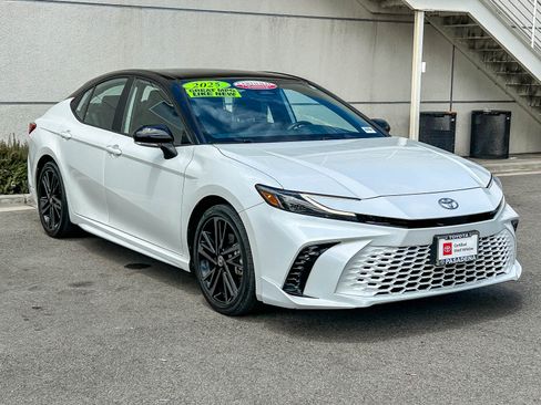 Certified 2025 Toyota Camry XSE FWD image 3