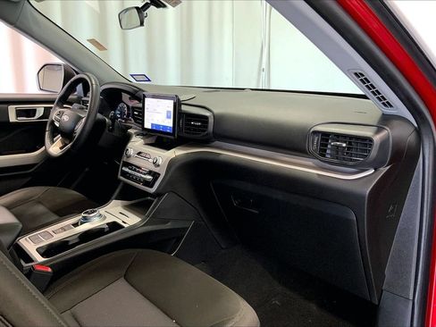 Used 2023 Ford Explorer XLT RWD image 28