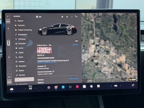 Used 2021 Tesla Model S Plaid image 43