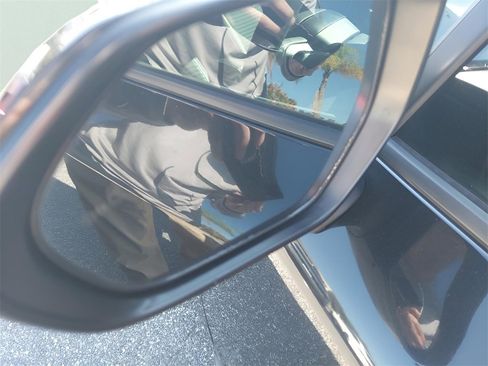 Used 2020 Toyota Corolla XSE image 14