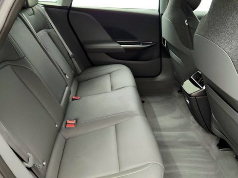 Used 2025 Lucid Air Touring AWD/4WD image 24